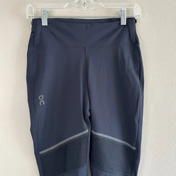 On Run on Clouds Black Leggings Tights Long - Picture 3 of 9